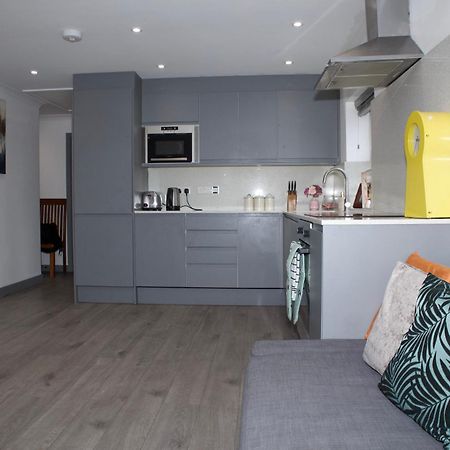 Spacious Modern 2 Bed Flat In City Centre Reading Esterno foto